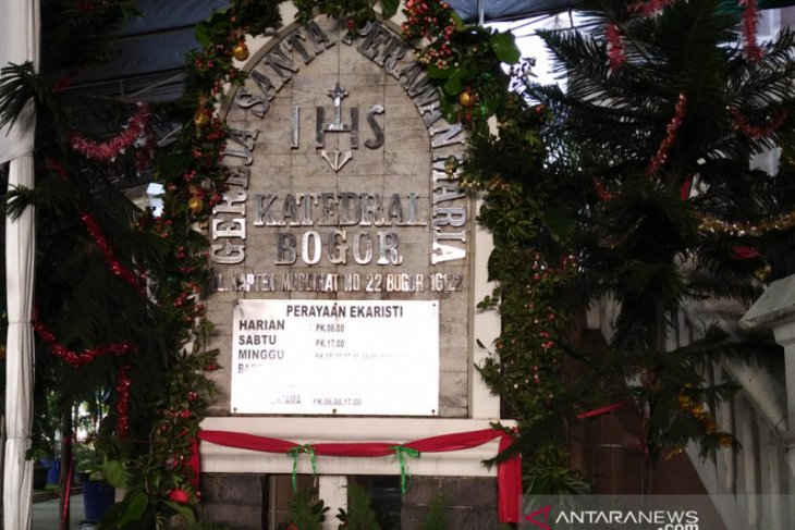 Gereja Katedral Kota Bogor Tampilkan Tema Ini Pada Misa Natal Tahun 2019 Antara News Megapolitan