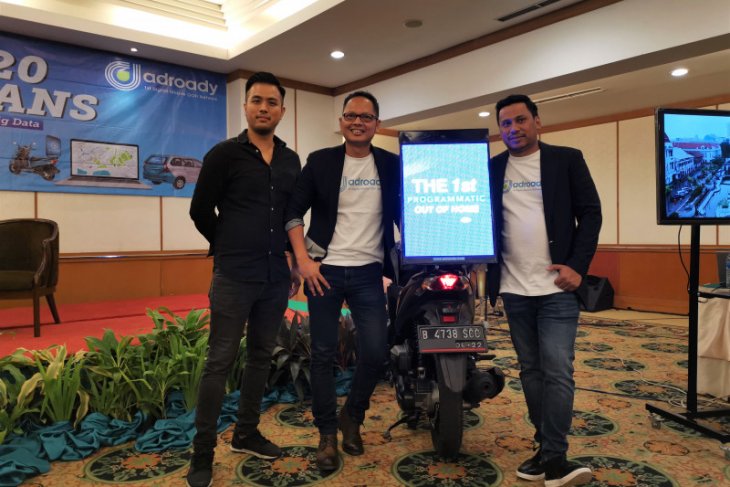 Adroady solusi OOH perluas jangkauan iklan digital mobile lewat sepeda motor