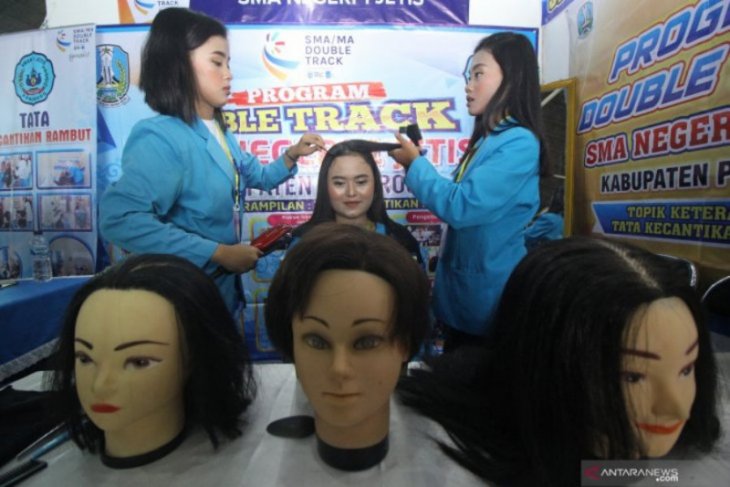 Serap tenaga kerja Pemprov Jatim fokus