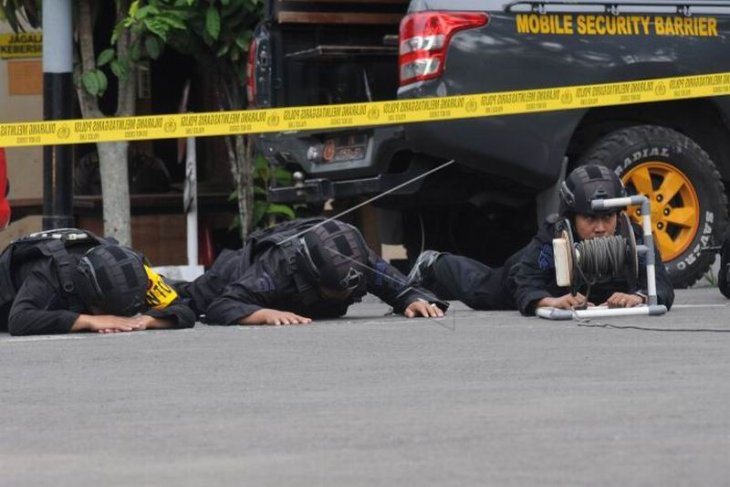 Simulasi penanganan teror bom