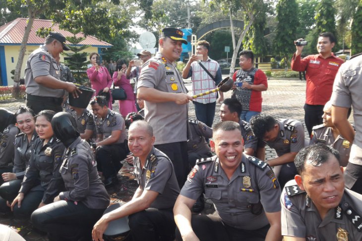 96 personel Polres Langkat naik pangkat