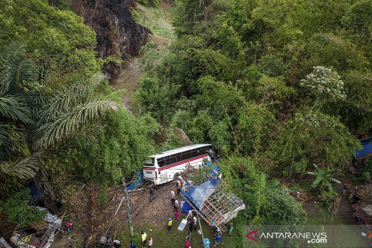 Kecelakaan bus Primajasa di Nagreg 