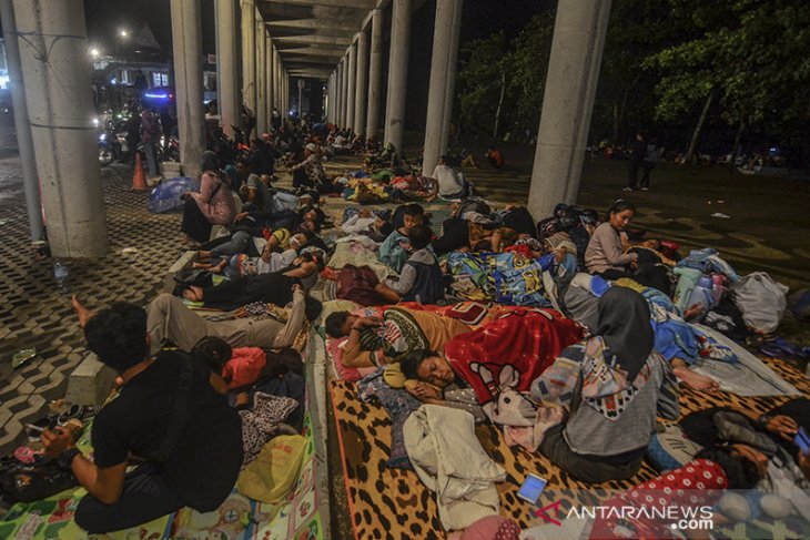 Wisatawan di Pangandaran 