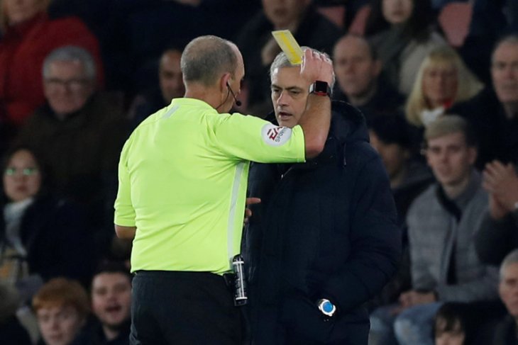 Kartu kuning vs Southampton, Mourinho: Saya kasar kepada orang idiot