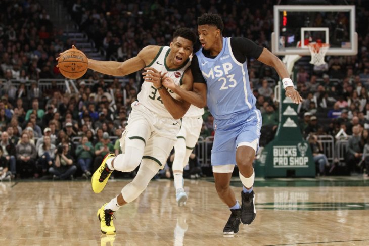 Bucks catat statistik terbaik setelah tundukan Wolves 106-104