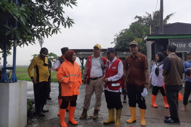 Bupati Serang Tatu Chasanah pantau lokasi banjir di tiga kecamatan