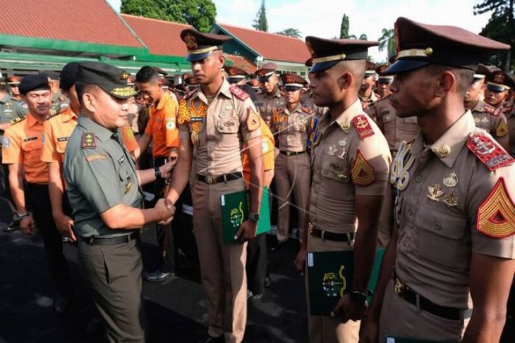 Penghargaan untuk tiga taruna Akmil