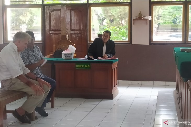 Warga Amerika diadili karena gunakan ganja
