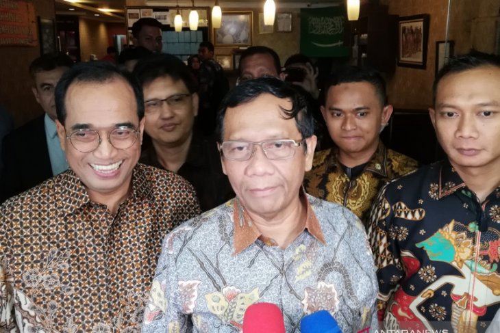 470 fishermen register to operate in Natuna waters: Mahfud