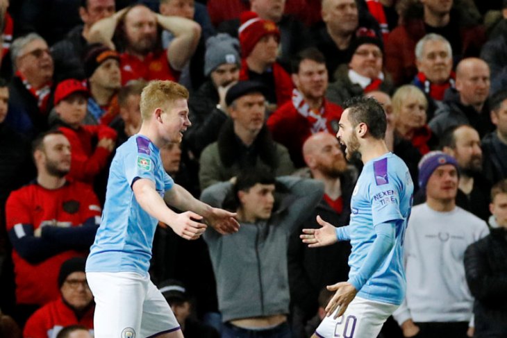 Guardiola 15 menit latih City untuk hancurkan MU