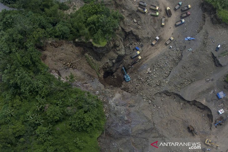 Tambang pasir ilegal Tasikmalaya 