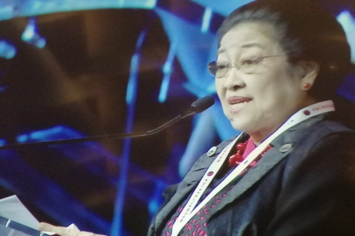 Megawati ingatkan kadernya agar tak ambil keuntungan pribadi