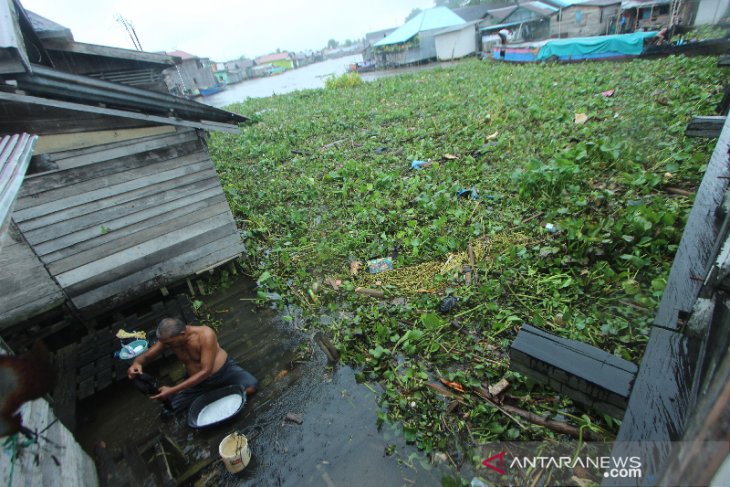 Sungai Kuin Terutup Sampah