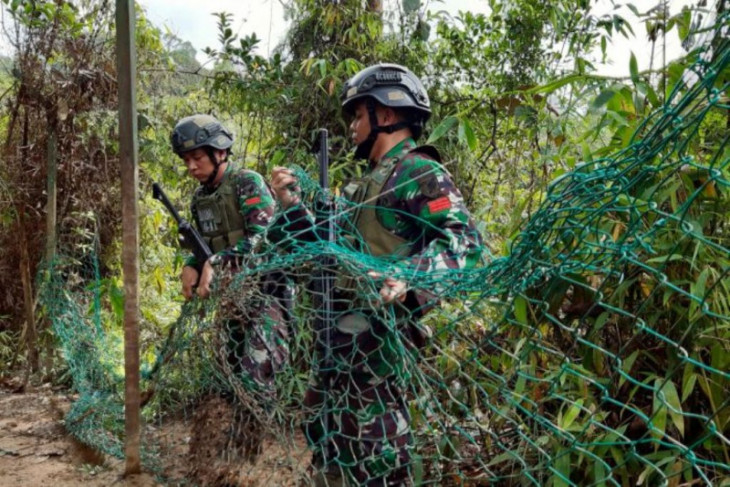 Pagar pembatas RI-Malaysia rusak