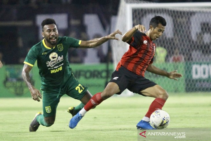 Persebaya kalahkan Persis Solo tanpa balas 4-0 pada laga uji coba
