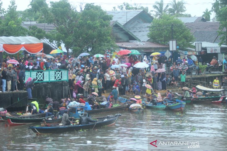 Pasar Terapung Kuin-Alalak