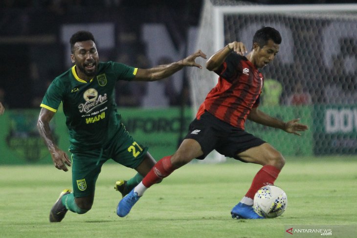 Uji coba Persebaya lawan Persis Solo