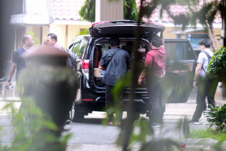 KPK sita uang Rp1 miliar dari rumah dinas Bupati Sidoarjo