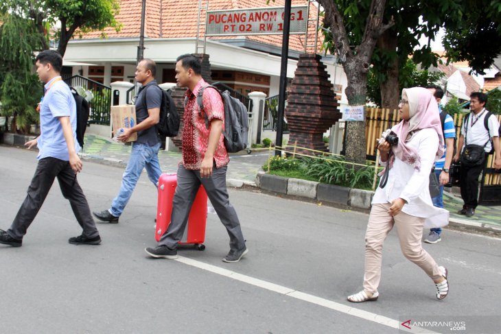 KPK geledah rumah Bupati Sidoarjo