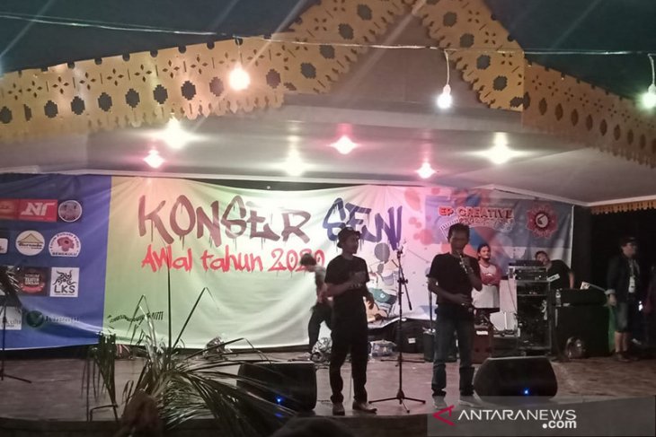 Kolaborasi lintas seniman di ajang
