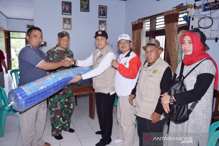 Rektor Untirta kembali tinjau lokasi banjir di Lebak