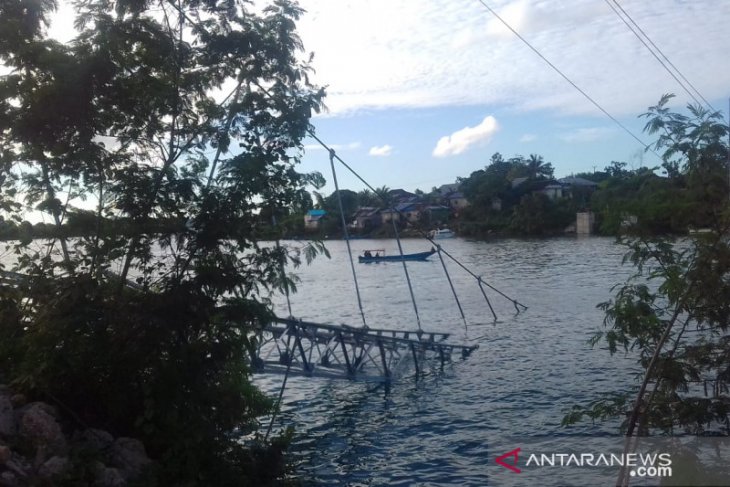 Rangka jembatan gantung Faer ambruk Kontraktor akui lalai
