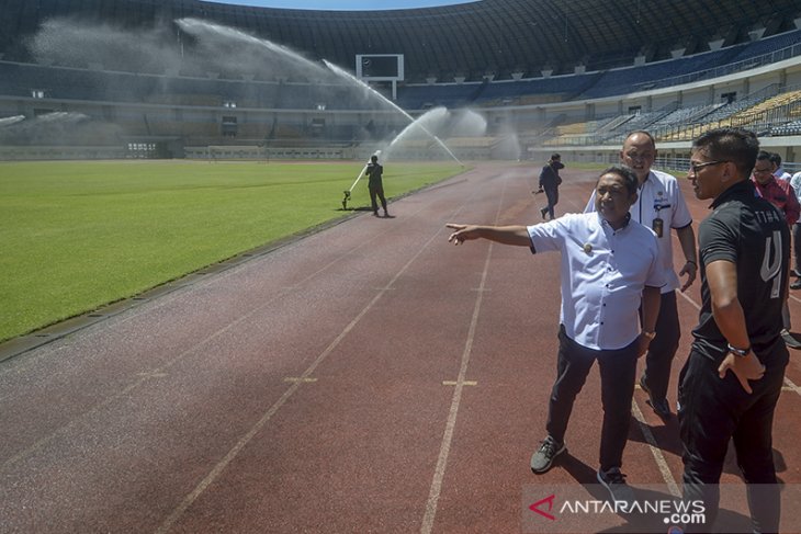 Penyerahan pengelolaan stadion GBLA 