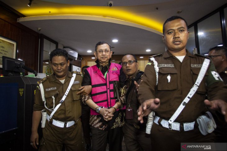 Eks Dirut Jiwasraya Hendrisman Rahim ditetapkan tersangka