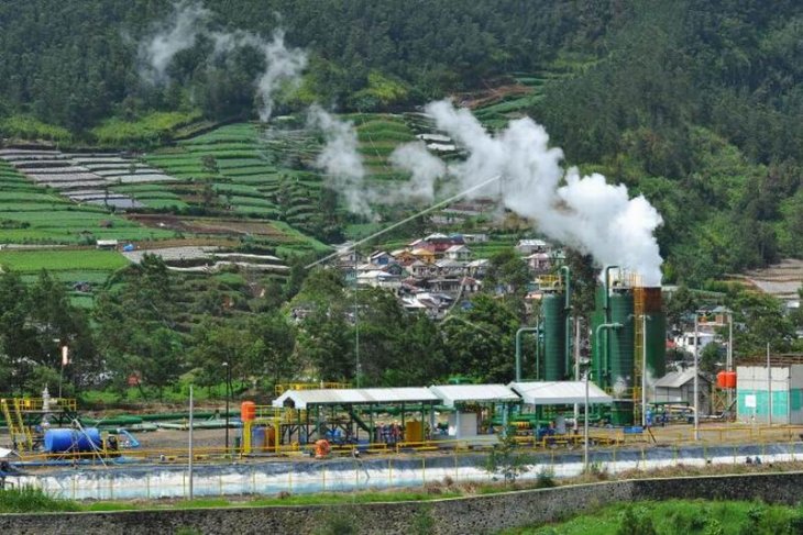 Pembangkit listrik tenaga panas bumi