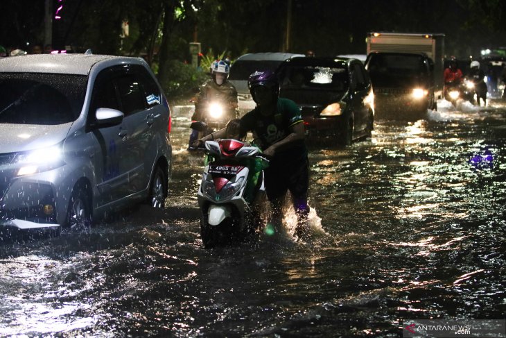 Banjir di Surabaya