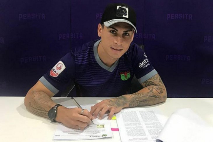 Persita umumkan rekrut dua gelandang, Mateo Bustos dan Eldar Hasanovic
