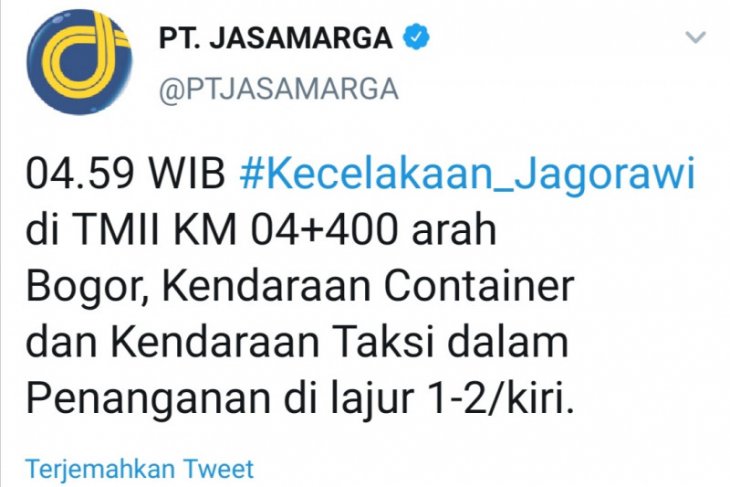 Rabu pagi, Truk Kontainer alami kecelakaan di Tol Jagorawi KM 04 arah Bogor