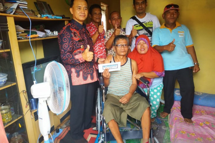 Wabup Bangka salurkan bantuan