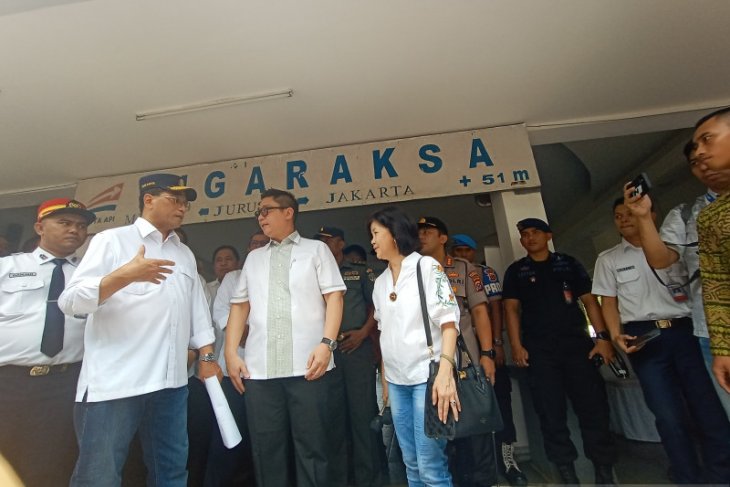 Menhub tinjau pengembangan Stasiun Tigaraksa di Banten