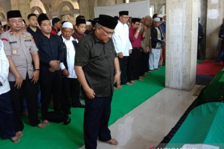 Pemkot Depok berikan santunan korban meninggal kecelakaan bus di Subang