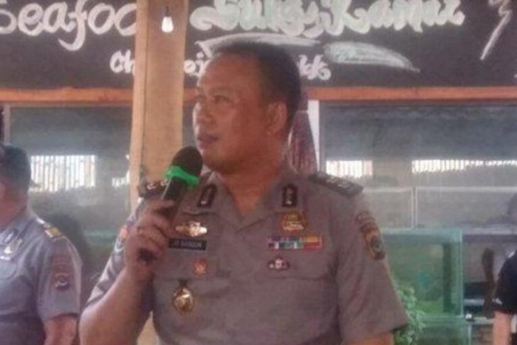 Aksi heroik Bripka Sukirman selamatkan bocah 9 tahun jatuh ke laut