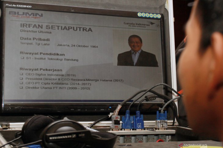 Kemarin, pergantian direksi Garuda hingga wacana soal pembubaran OJK