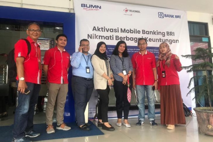 Telkomsel hadirkan paket device bundling di BRI Expo