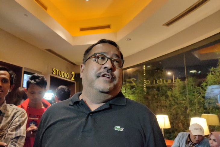 Mantan Gubernur Banten, Rano Karno sempat kesulitan tulis naskah