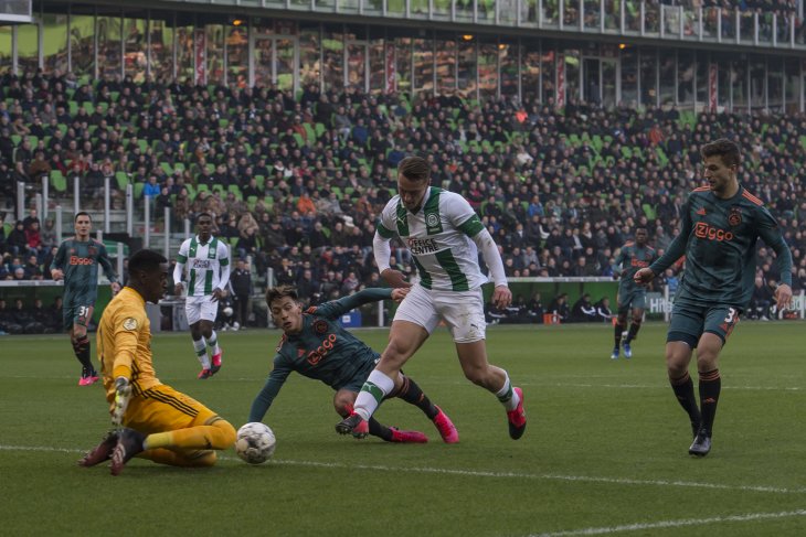 Liga Belanda, Ajax terpeleset di kandang Groningen