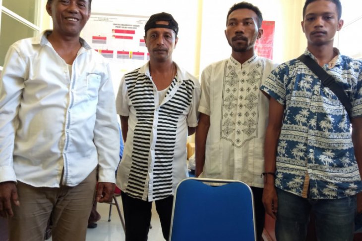 Empat oknum wartawan ngaku anggota KPK peras Kades
