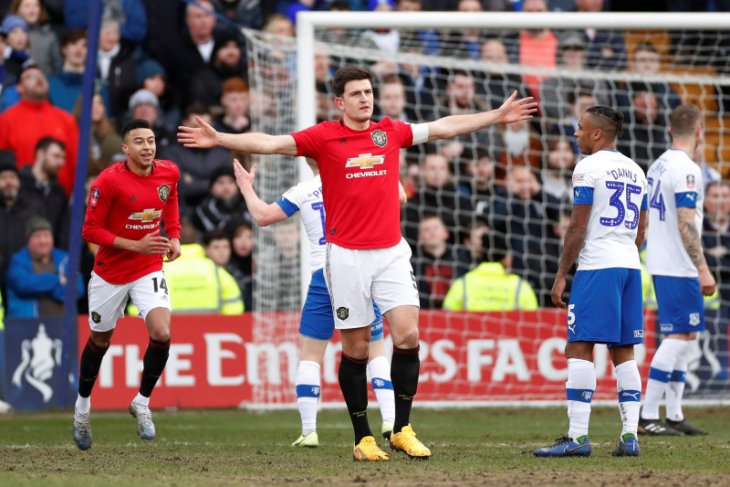 Bantai Tranmere 6-0, Maguire cetak gol perdana bersama Manchester United