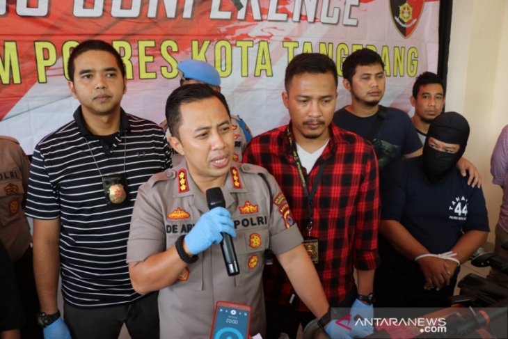 Polresta Tangerang tangkap karyawan BUMN rakit senjata api