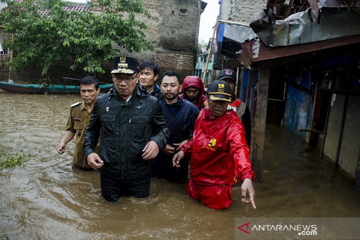 Ridwan Kamil tinjau banjir Bandung Selatan 