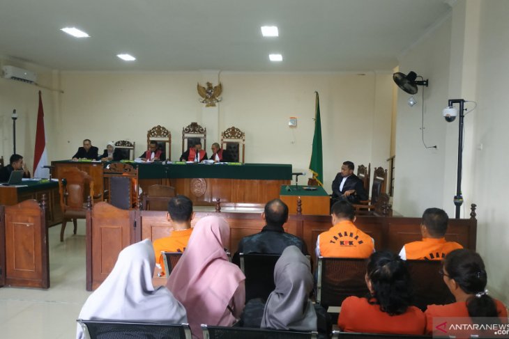 Bun Si Fat, terdakwa penyuap proyek di Bengkayang divonis 18 bulan penjara