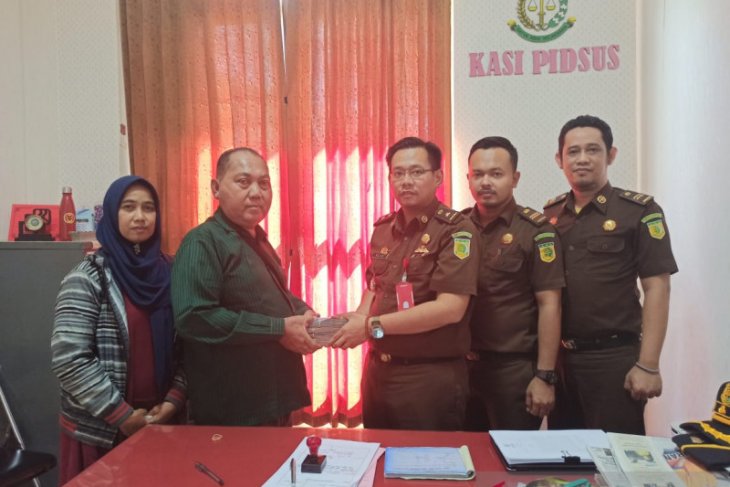 Kurangi masa tahanan, terpidana korupsi TKD Situbondo bayar denda Rp50 juta (Video)