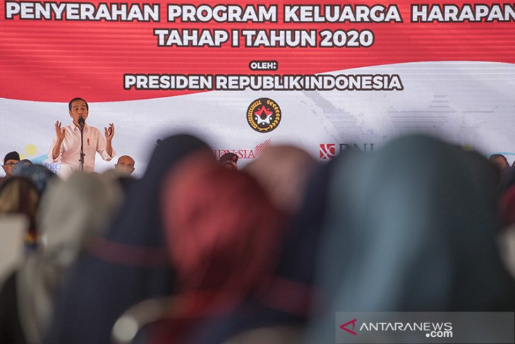 Penyerahan program keluarga harapan 