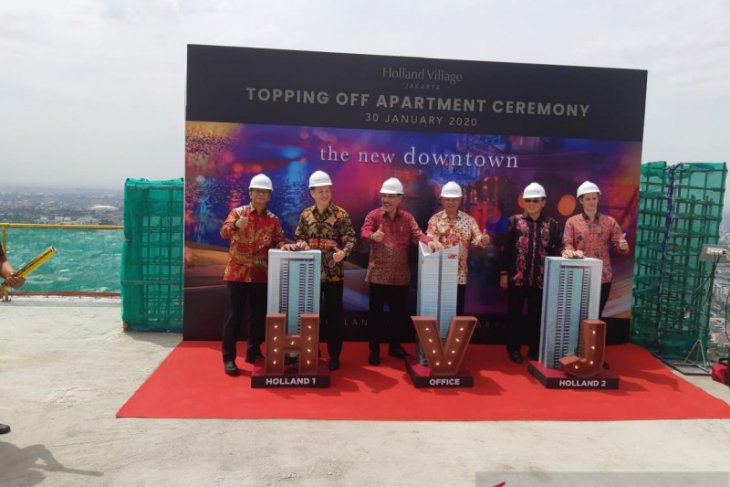 Lippo Karawaci rampungkan pekerjaan atap Holland Village Jakarta