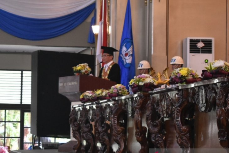 Rektor Untan harap 1.000 wisudawan ikut berpartisipasi ciptakan desa mandiri