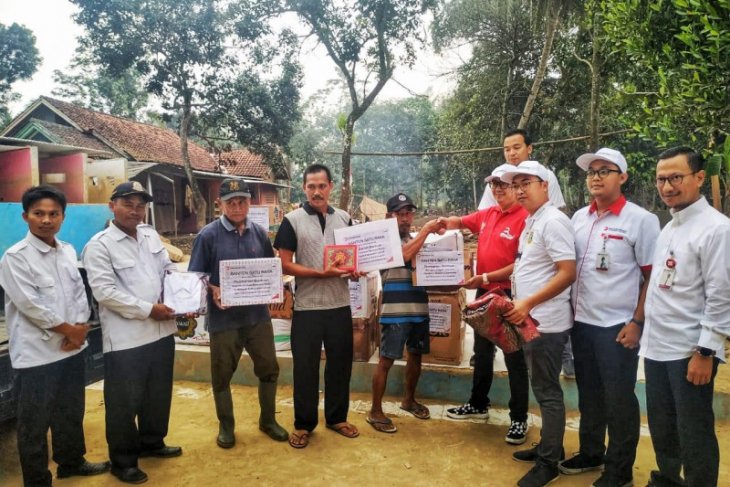 Bank Banten Bantu Korban Banjir Lebak Melalui Program